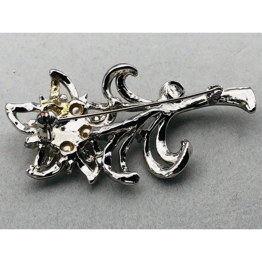Vintage Brooch‎ Pin Lot Dolphin Flower Faux Pearl Green Stone Leaf Silver Tone
